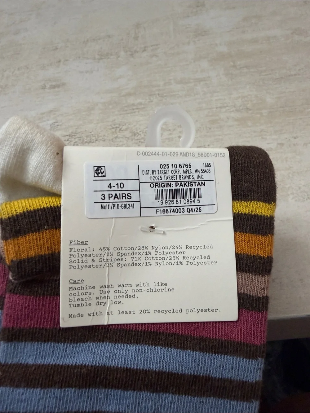 a new day Women's 3-Pack Crew Socks in Brown, Cream and Multicolor